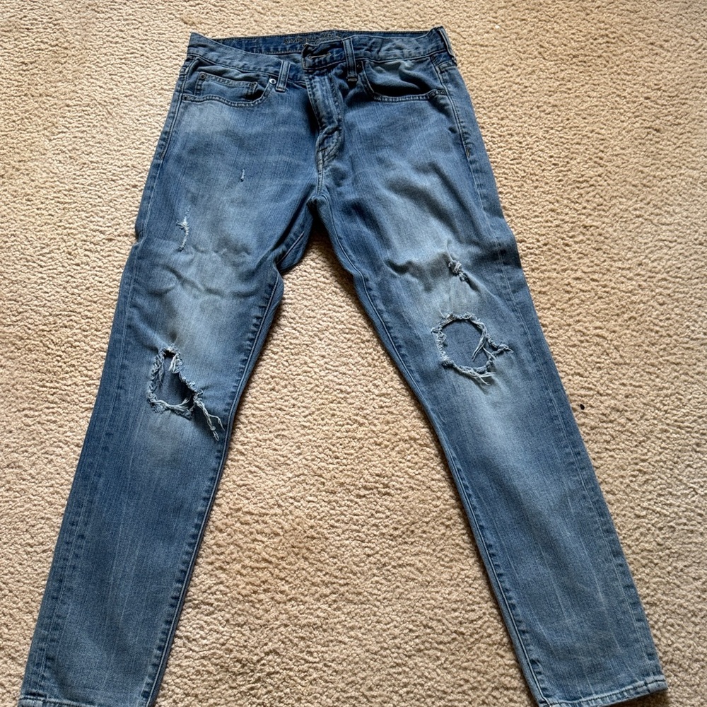 American Eagle Outfitters Men's Ripped Blue Jeans